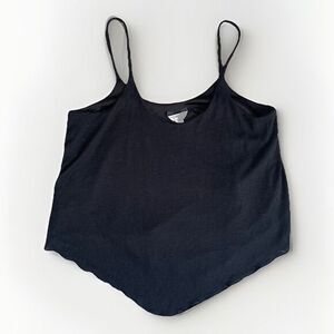 GUESS Ribbed Crop Top Tank Cami Size Small Black EUC Women’s Cropped Pointed Hem